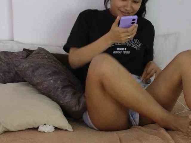 sexychanell-1 webcam