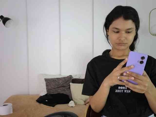 sexychanell-1 webcam