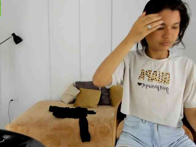 sexychanell-1 webcam