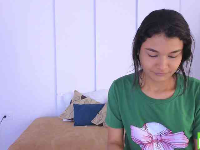 sexychanell-1 webcam