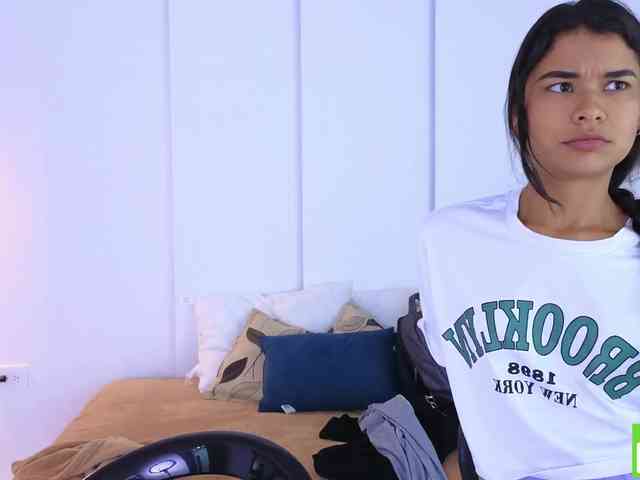 sexychanell-1 webcam