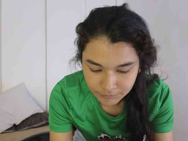 sexychanell-1 webcam