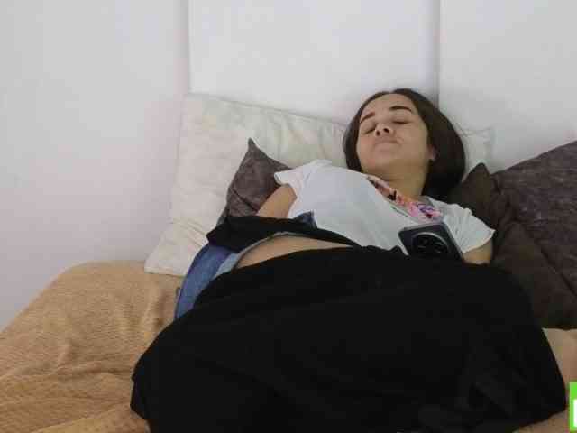 sexychanell-1 webcam
