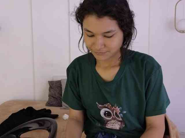 sexychanell-1 webcam