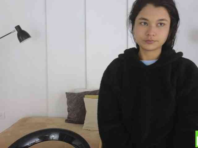 sexychanell-1 webcam