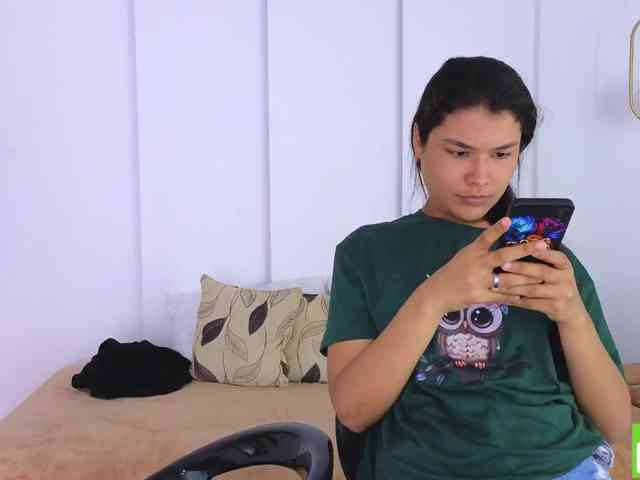 sexychanell-1 webcam