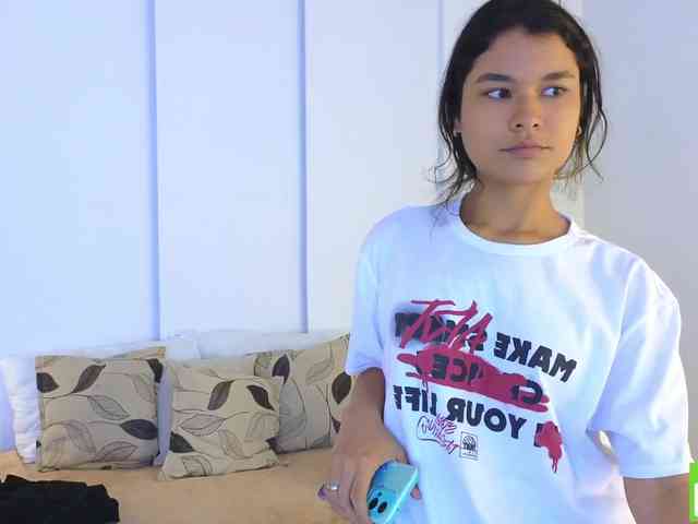 sexychanell-1 webcam