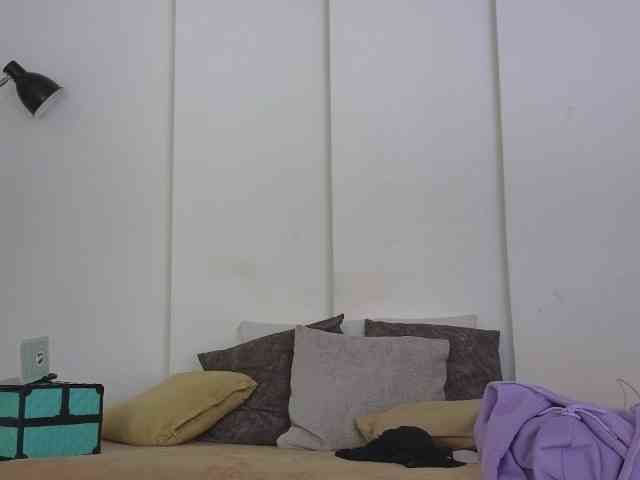 sexychanell-1 webcam