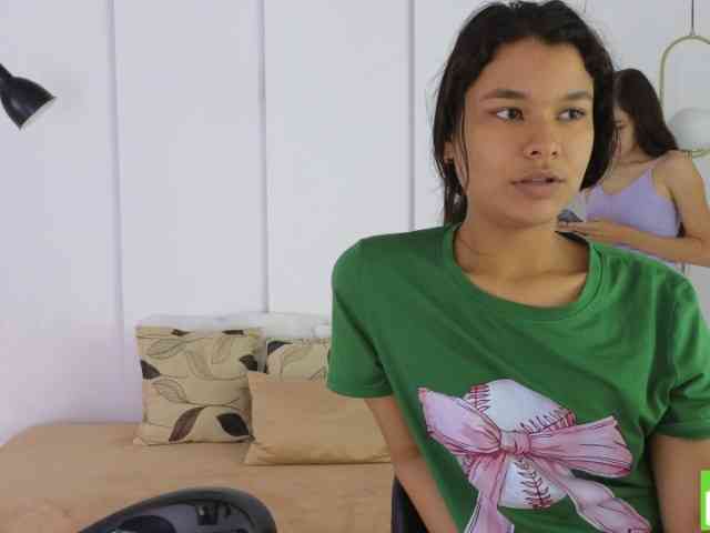 sexychanell-1 webcam
