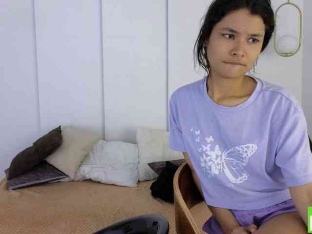 sexychanell-1 webcam