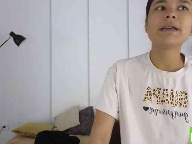 sexychanell-1 webcam