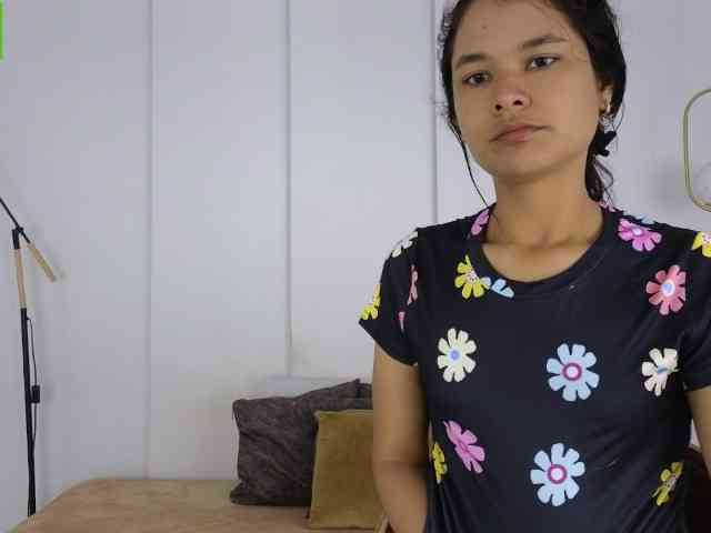 sexychanell-1 webcam