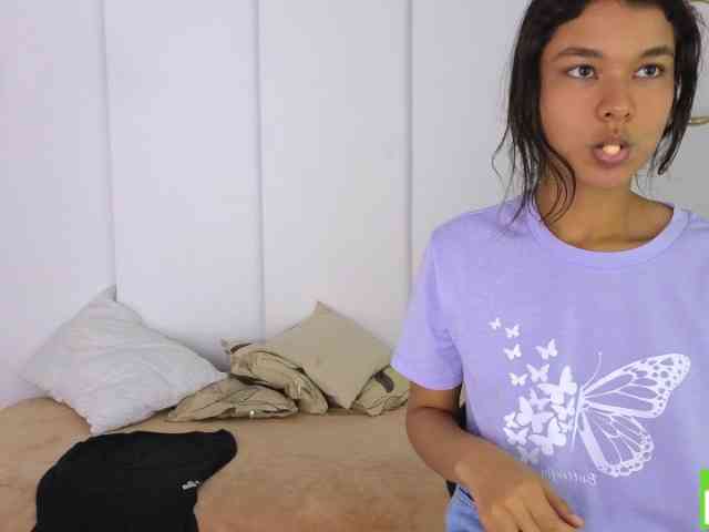 sexychanell-1 webcam
