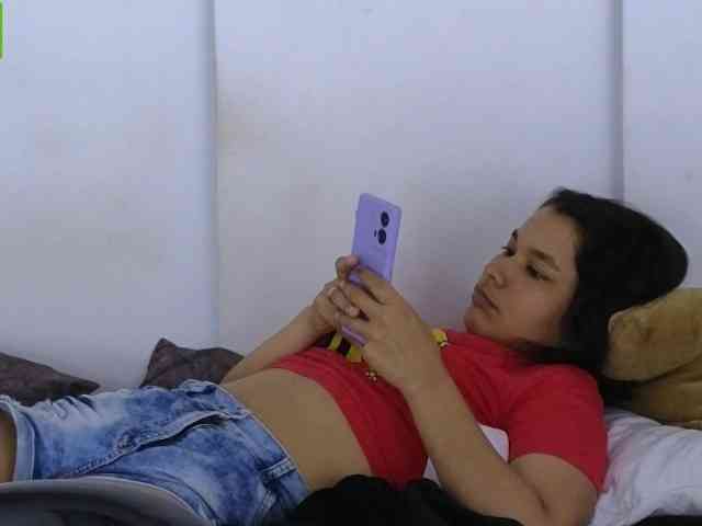 sexychanell-1 webcam