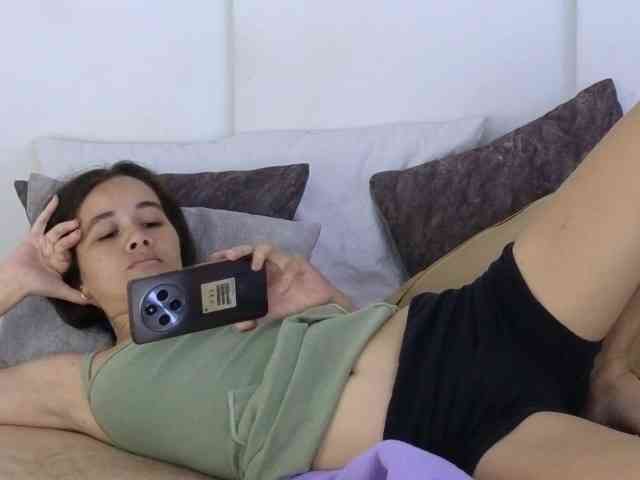 sexychanell-1 webcam