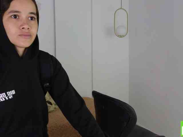 sexychanell-1 webcam