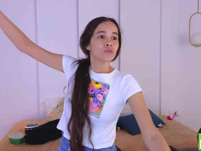 sexychanell-1 webcam