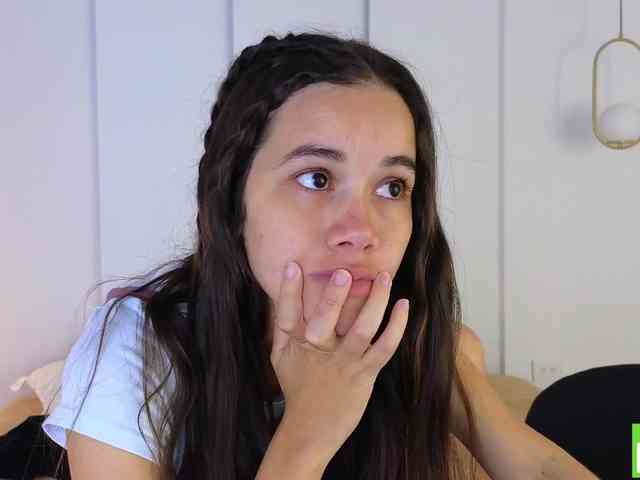 sexychanell-1 webcam