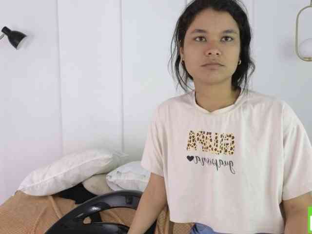 sexychanell-1 webcam