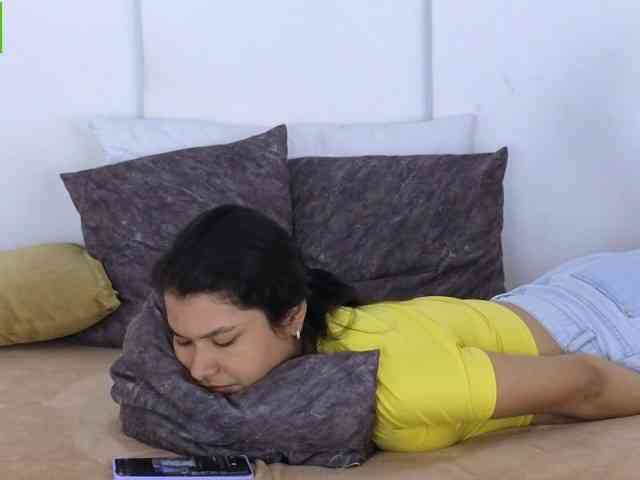 sexychanell-1 webcam