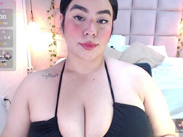  ALEXXA-CURVY chat room