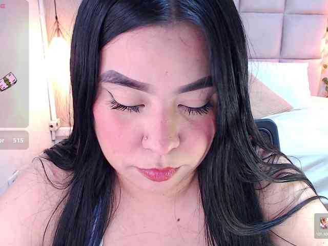 ALEXXA-CURVY webcam