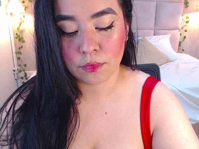 ALEXXA-CURVY webcam