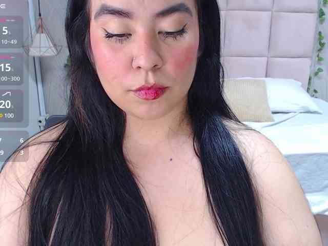 ALEXXA-CURVY webcam