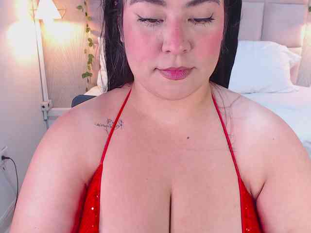 ALEXXA-CURVY webcam