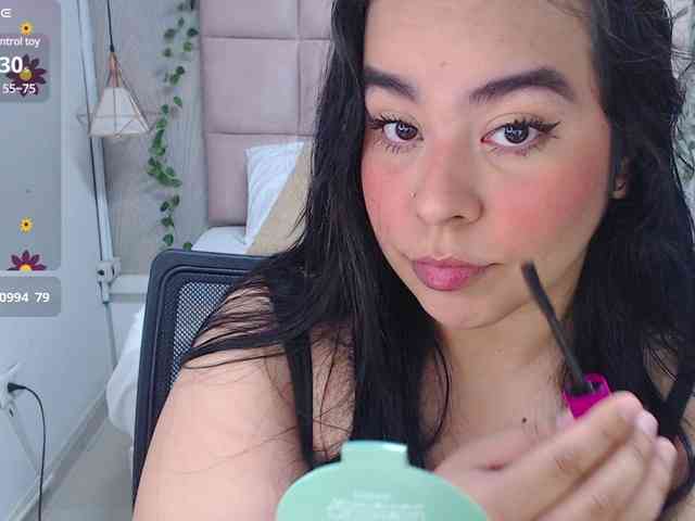 ALEXXA-CURVY webcam