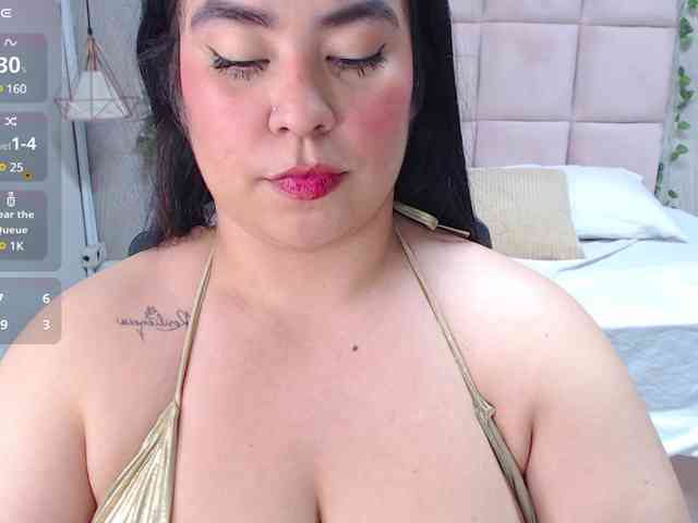 ALEXXA-CURVY webcam