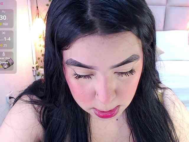ALEXXA-CURVY webcam