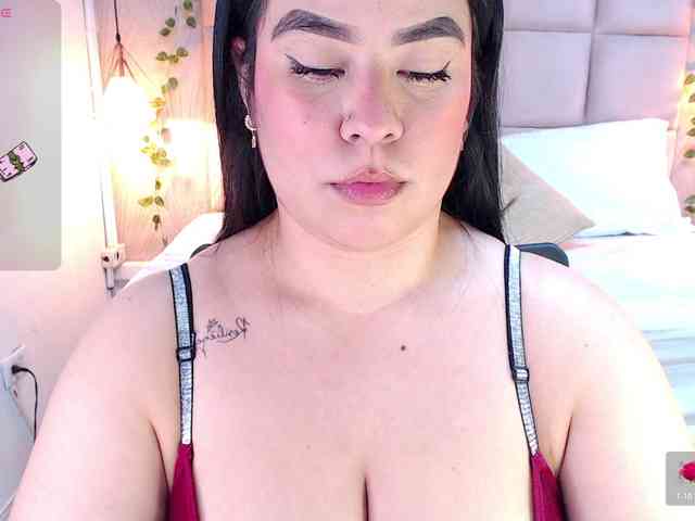 ALEXXA-CURVY webcam