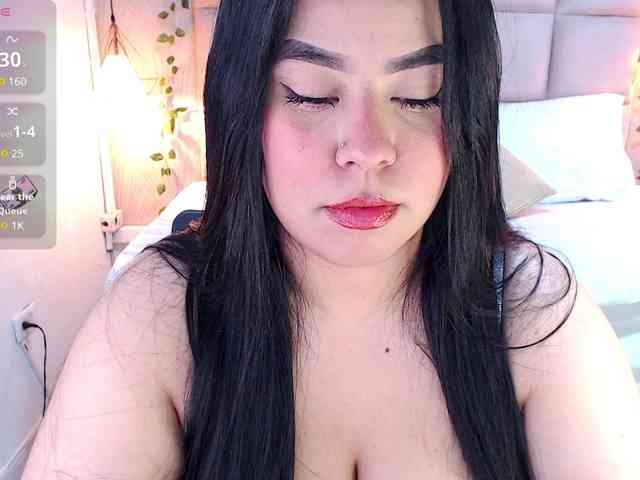 ALEXXA-CURVY webcam
