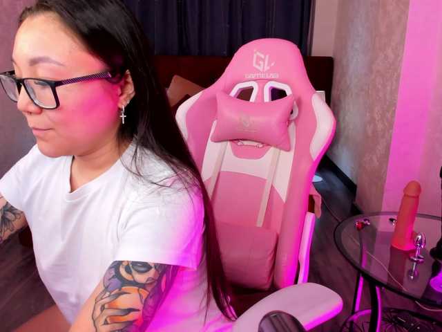 gentlemuse's BongaCams show and profile