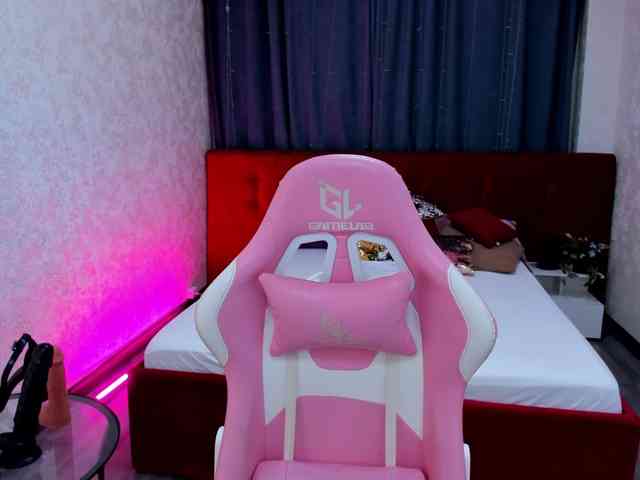 live chatting Gentlemuse