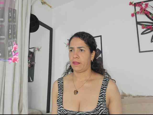 JOANNE1111 webcam