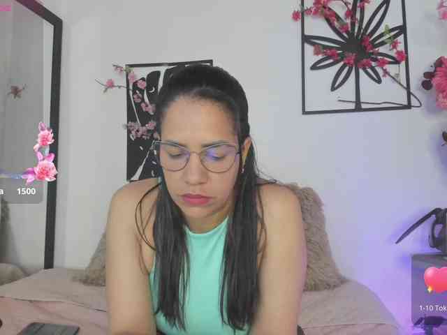 JOANNE1111 webcam