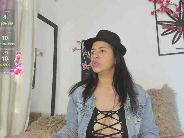 JOANNE1111 webcam