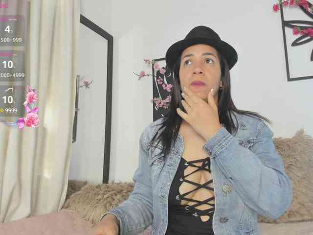 JOANNE1111 webcam