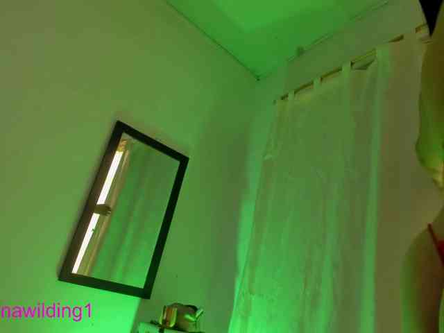 Luana-wilding's webcam live show
