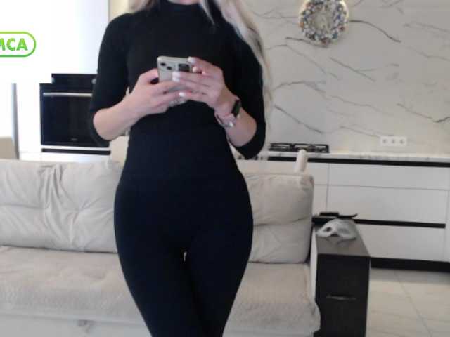 Elsa77's BongaCams show and profile