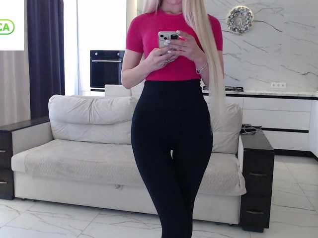 Elsa77's BongaCams show and profile