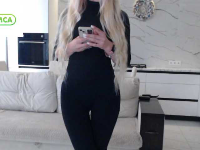 Elsa77's BongaCams show and profile