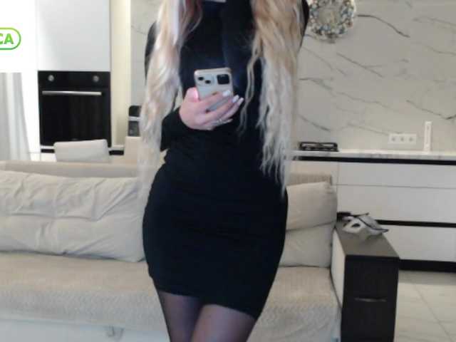 Elsa77's BongaCams show and profile