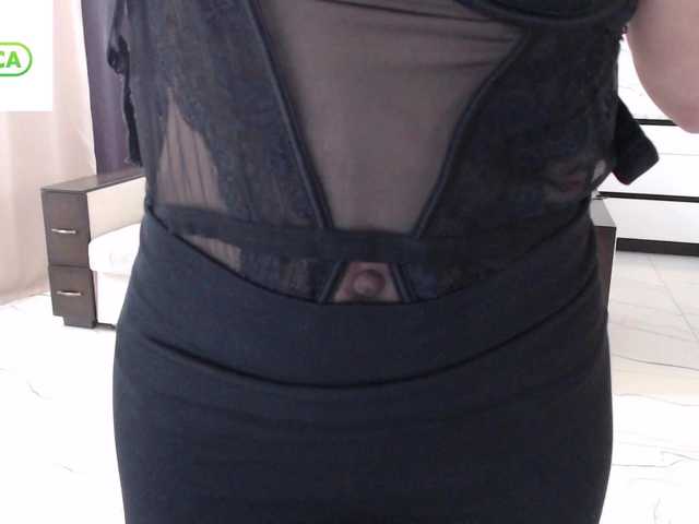 Elsa77's BongaCams show and profile