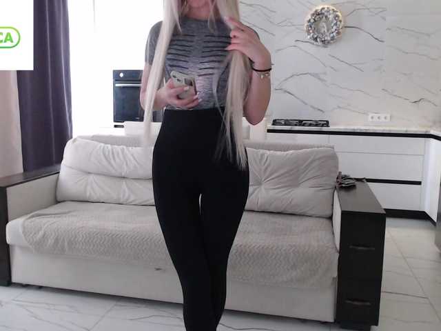 Elsa77's BongaCams show and profile