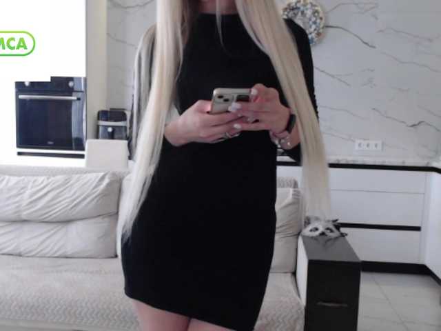 Elsa77's BongaCams show and profile