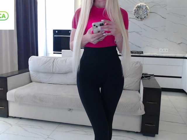 Elsa77's BongaCams show and profile