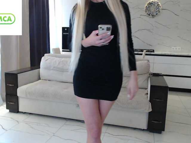 Elsa77's BongaCams show and profile